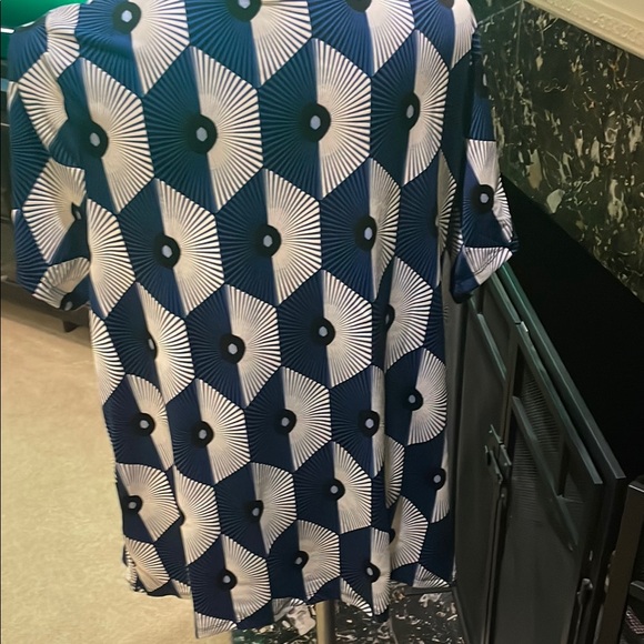 Geometric Blue and White Women's Top - Picture 8 of 8